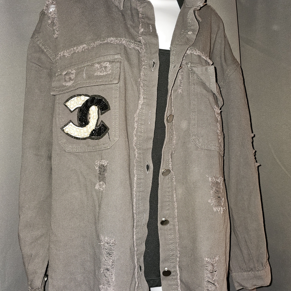 Gray Distressed Jacket With Patch - image 1